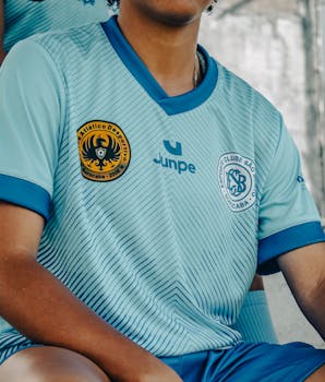 从规模收缩到内生动力增强；呷哺呷哺2025年如何实现减亏。