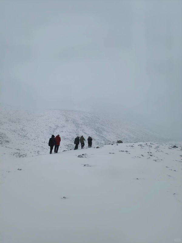 西藏徒步失联女子获救后对镜头微笑引争议,知情人:她私下也比较自责 新闻 西藏徒步失联女子获救后对镜头微笑引争议,知情人:她私下也比较自责 新闻
