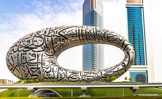 港股科技板块持续调整；资金逆势加码布局，恒生科技ETF吸金强劲。