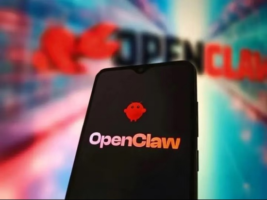 AI智能体热潮来袭，OpenClaw掀起“养龙虾”风波；首批用户转向卸载，成本与风险并存。