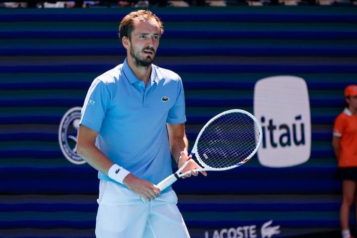  首盘惨遭零封；梅德韦杰夫遗憾出局；塞伦多罗迈阿密继续前进。 体育新闻 首盘惨遭零封；梅德韦杰夫遗憾出局；塞伦多罗迈阿密继续前进。 体育新闻 首盘惨遭零封；梅德韦杰夫遗憾出局；塞伦多罗迈阿密继续前进。 体育新闻