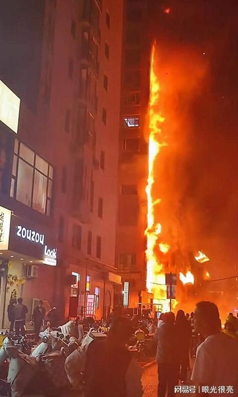 高层建筑外立面火灾：燃烧机理、蔓延规律与科学逃生指南