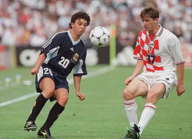  【技术解构】从指挥塔到战术弃子：加拉多的技术缺陷与时代错位 体育新闻